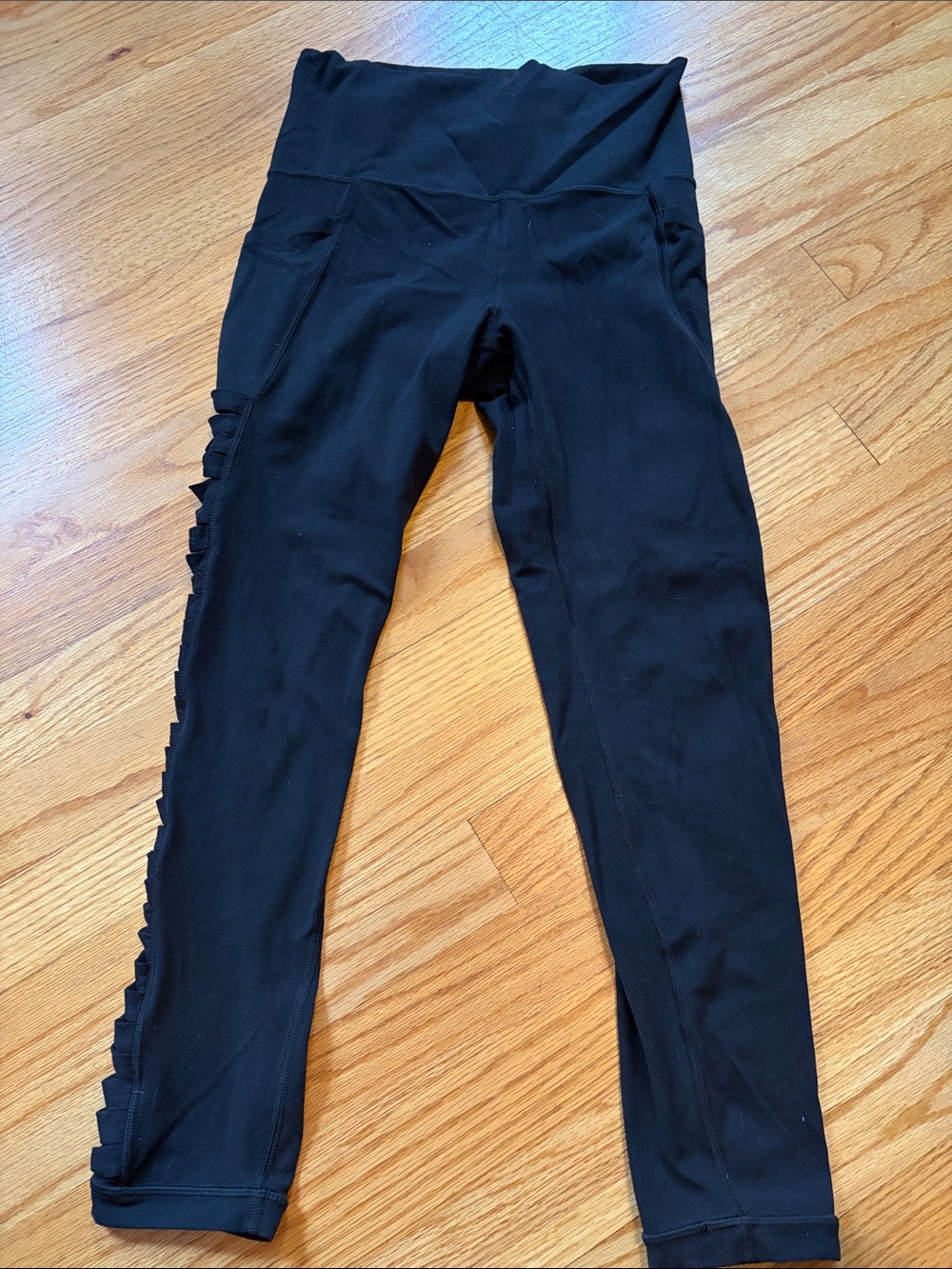 Athleta salutation 7/8 Leggings